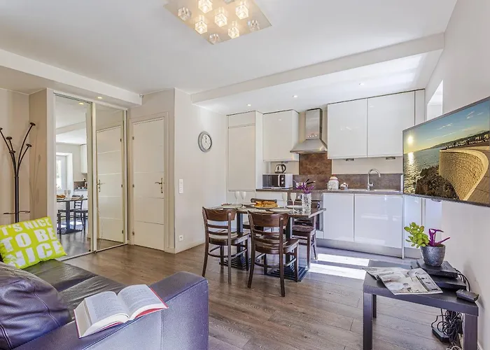 My Casa - Joffre 9 - Near Massena Square - Terrace Daire *